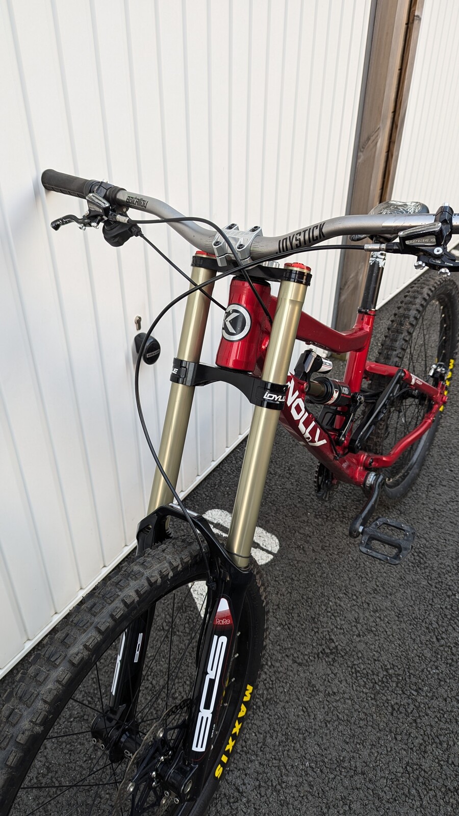 PXL 20241031 160936662.MP .jpg?VersionId=LmHZr5lNHvO lZqKOAbv82jX9NjgWM