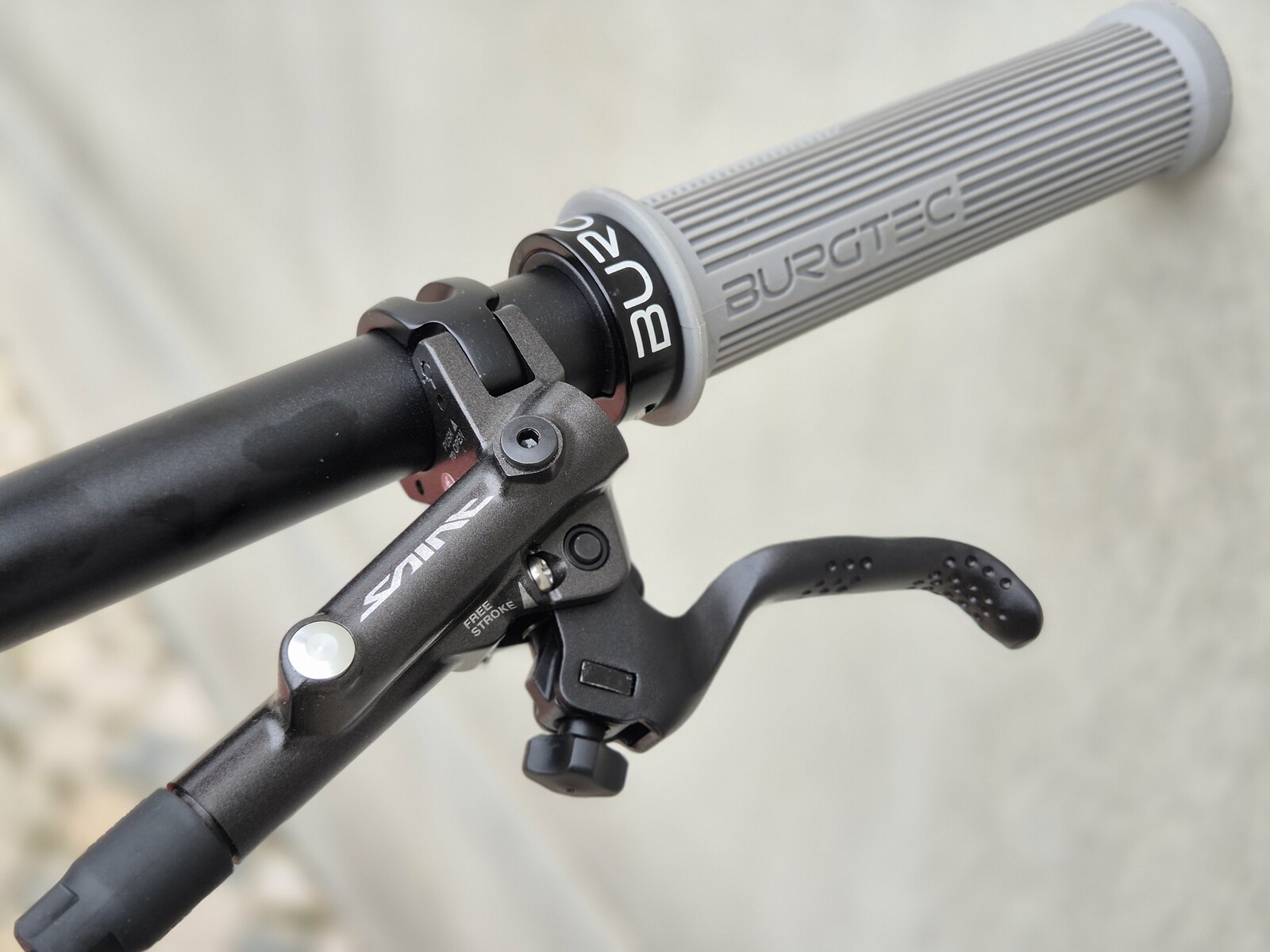 SANTA CRUZ V10.8 Ultimate - JustBikes Store's Bike Check
