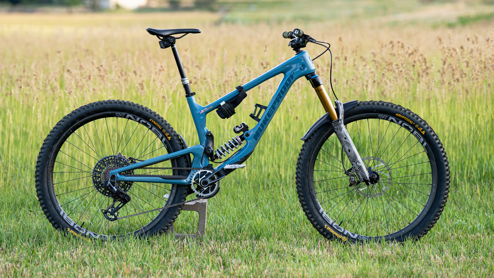 Nukeproof Giga 290, Custom - weekndr's Bike Check - Vital MTB