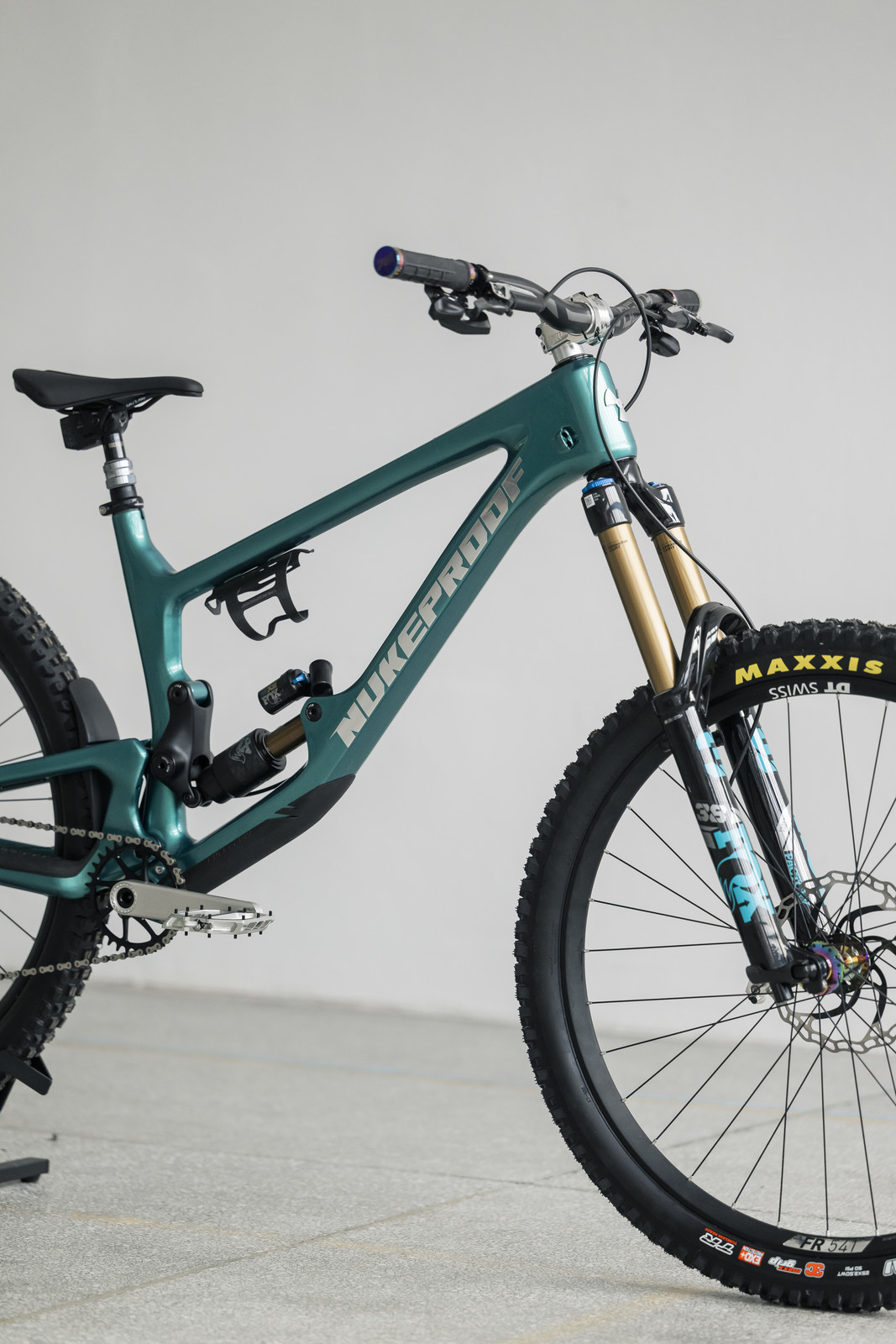 Custom Painted Yeti Sb150 Santa Cruz Custom Mtb Bike Builder