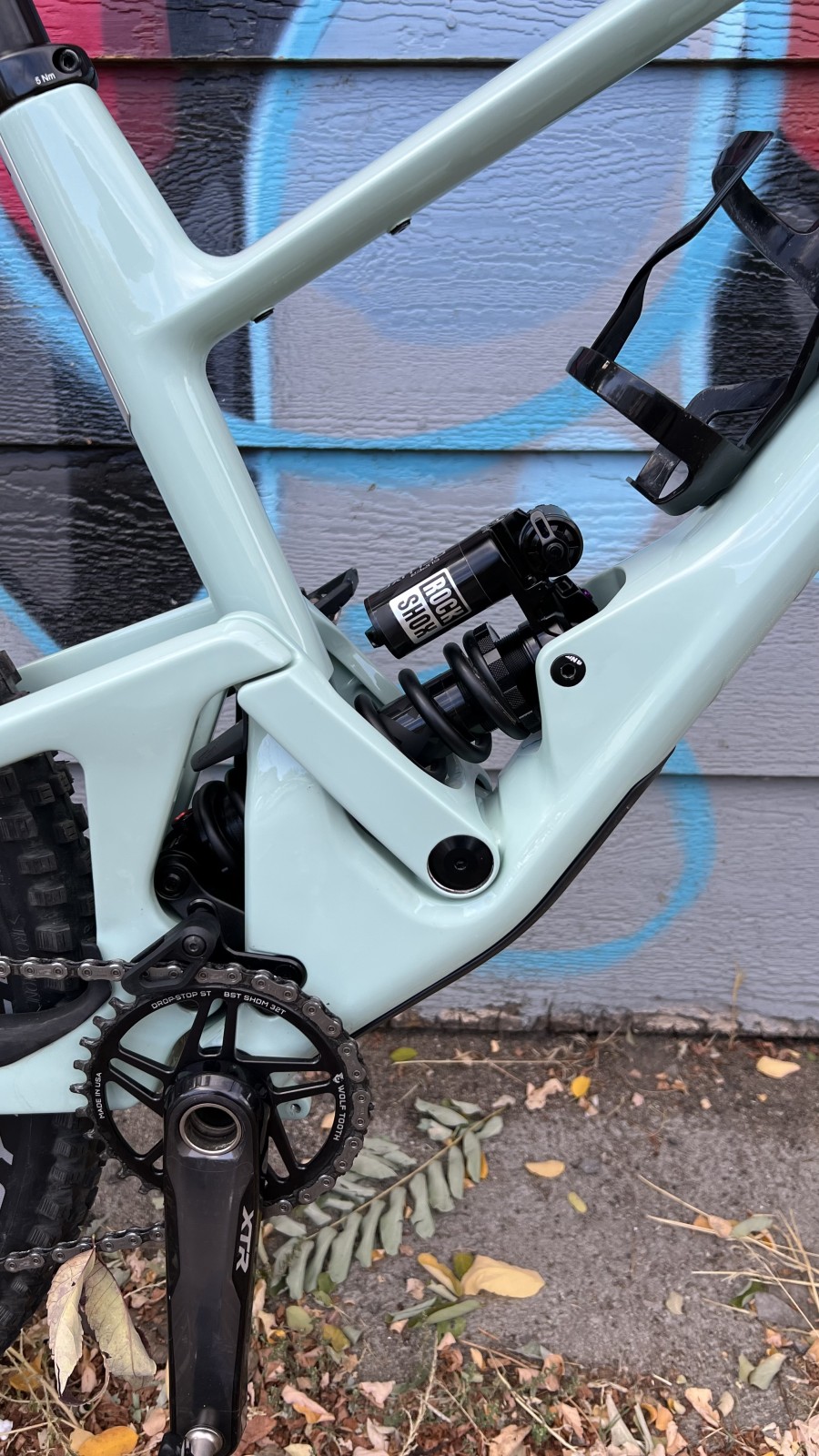 2F8594C5-4A2D-4474-A585-D102BED68072