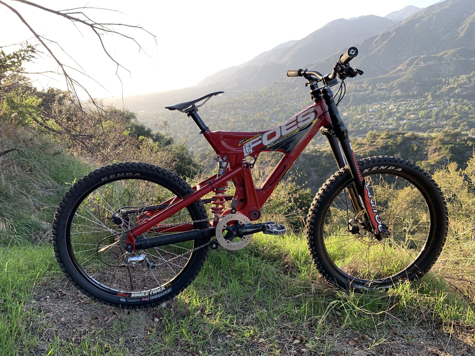 ☆FOES RACING ☆ DHS MONO☆2005位 MTB USA フルサス 9速