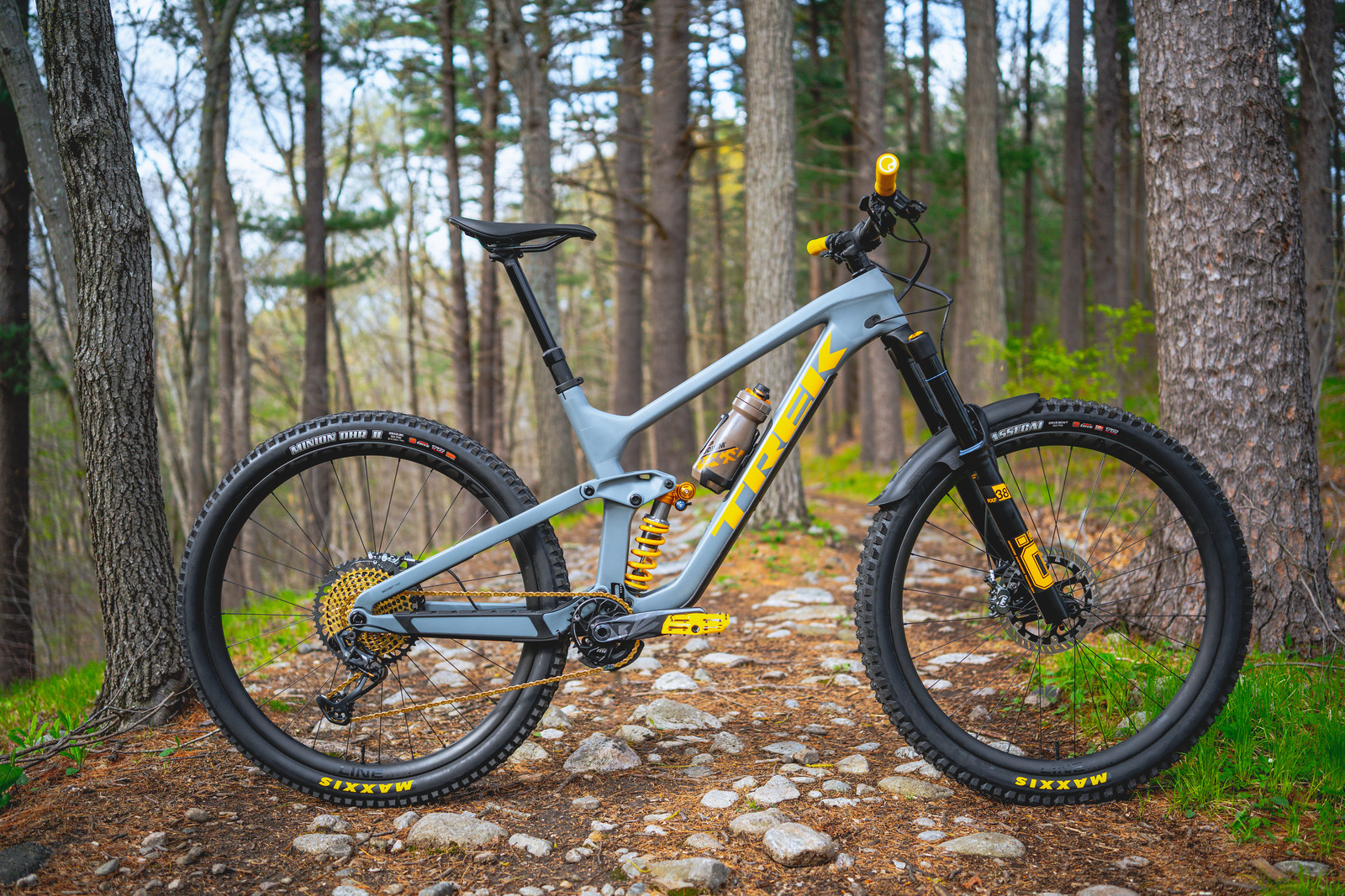 Öhlins Trek Slash - DZ2013's Bike Check - Vital MTB