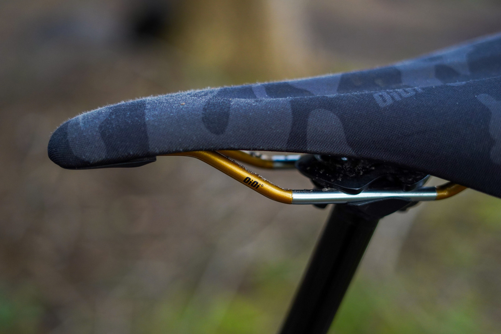 Stealth Camo OiOi Saddle