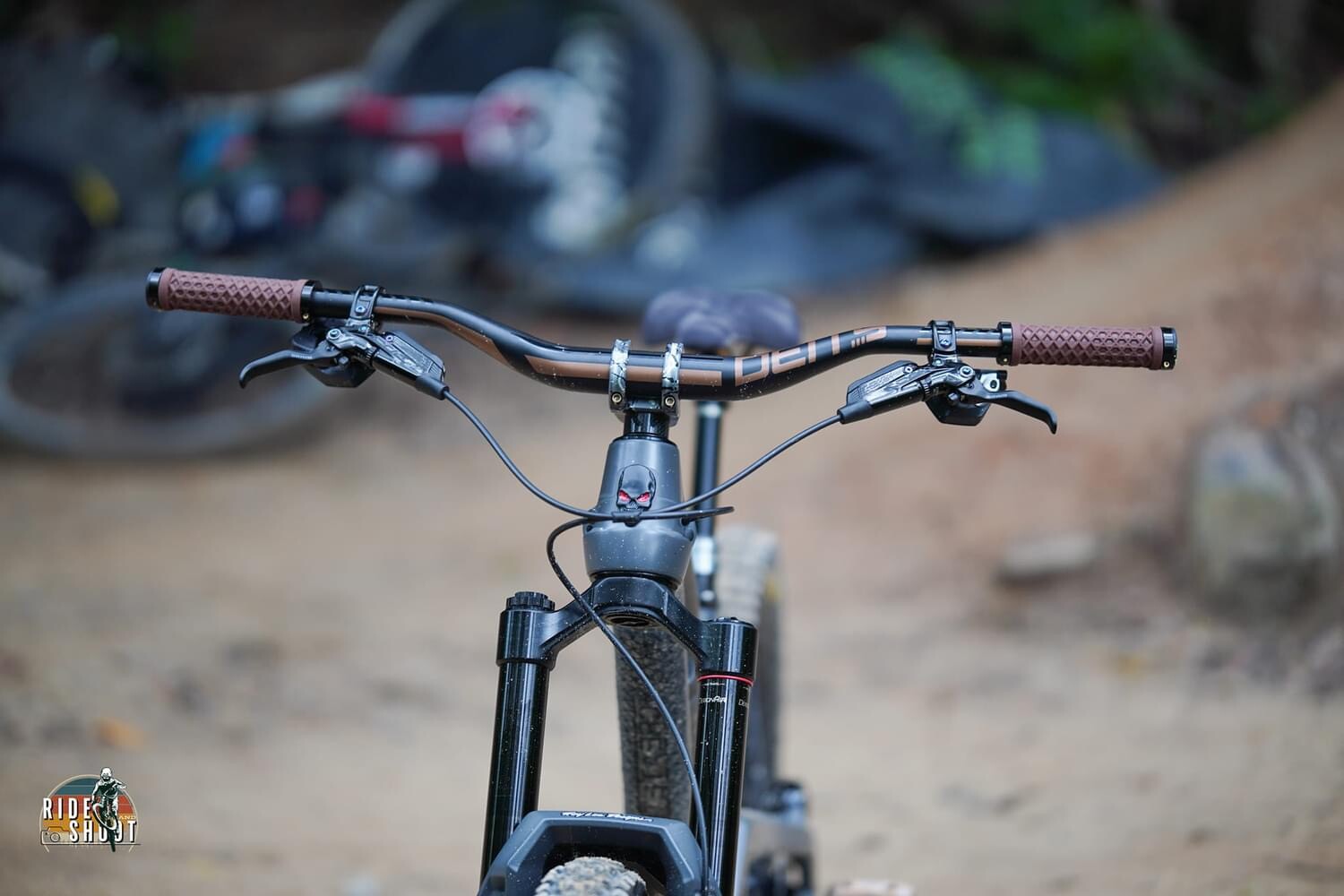Deity 38mm rise in DMR Defy 35 stem