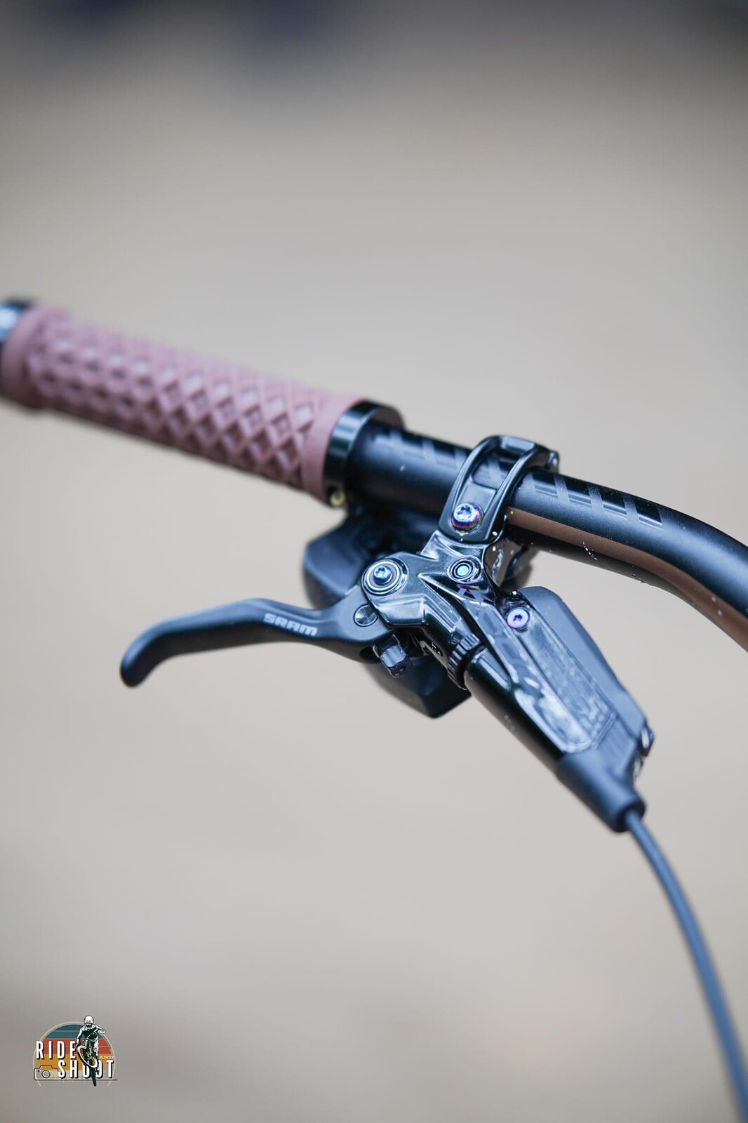 SRAM Code RSC brakes ODI waffle grips