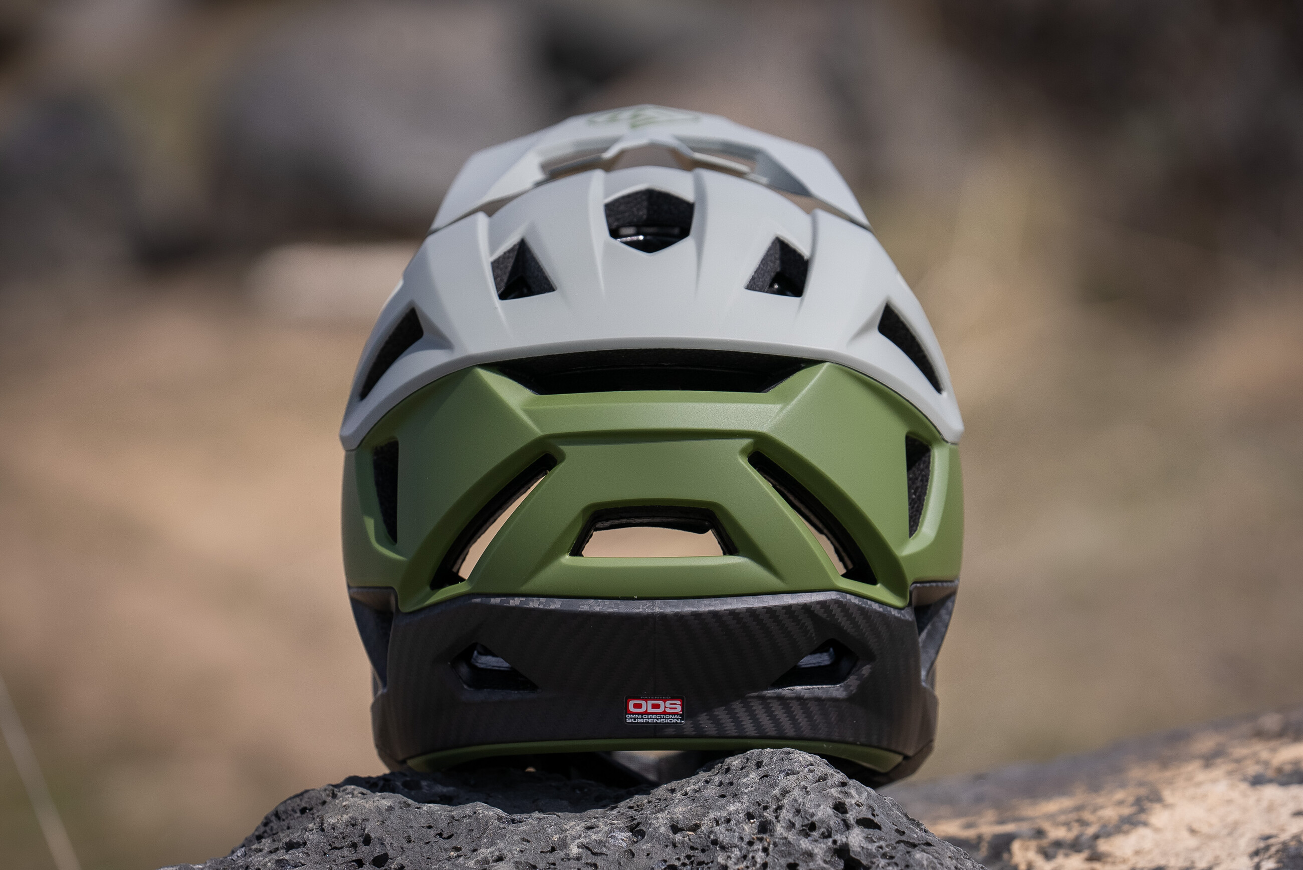 6D Helmets Enters the Lightweight Full-Face Game with Alterra - FIRST ...