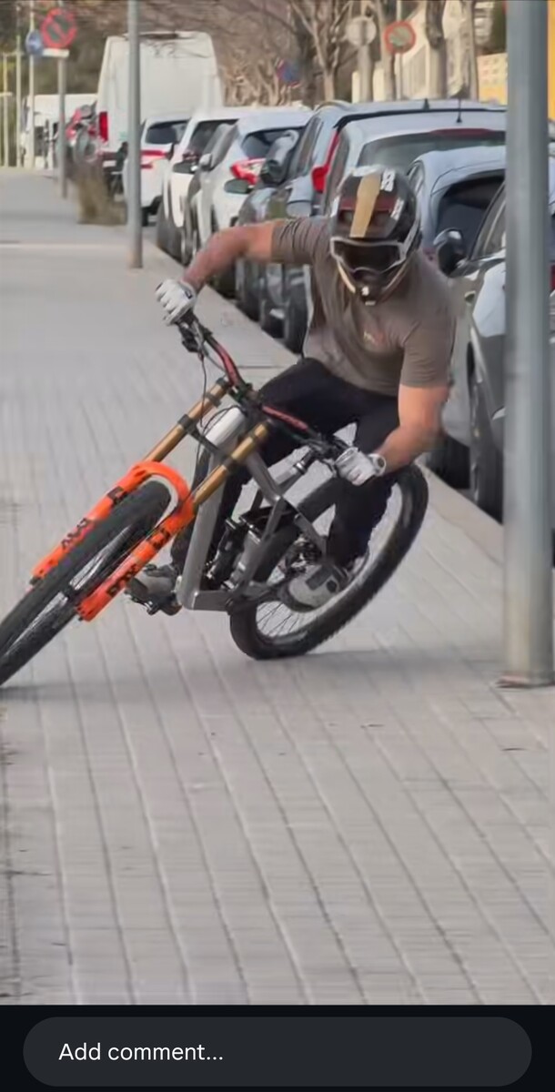 1000109491.jpg?VersionId=HOiQbVxIwPwILbSpVE8GZ7YLKz7evXp