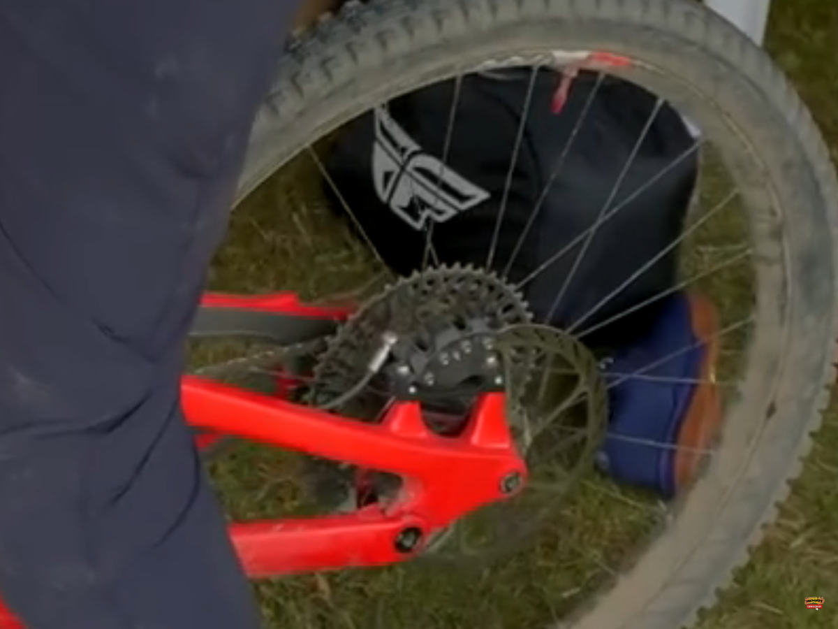 B4ABBBDF-D47E-4F7E-8F5B-FD65CE7E8F80