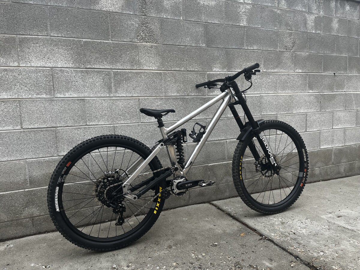 IMG 1941.jpeg?VersionId=e6V3wPN16XiHOdyC