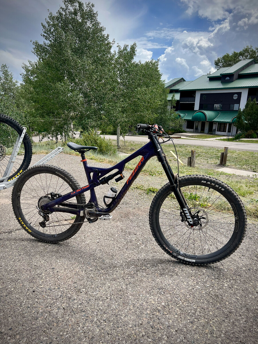 La Sal.jpg?VersionId=sYCbMeOZ2bbRC1tniUNJk9eMRiIN