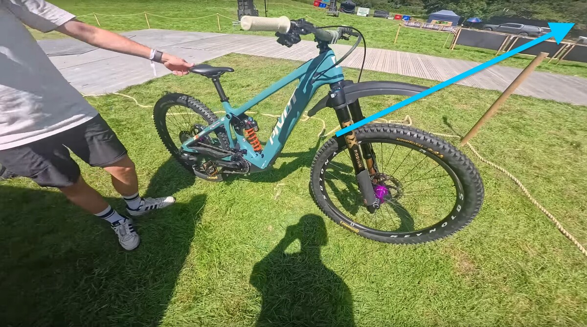 Podium Fender Drawing