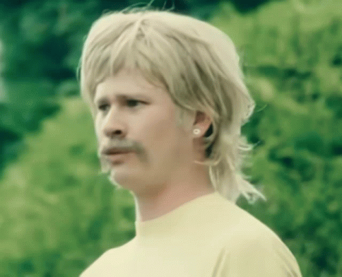 tom-delonge-blink182.gif?VersionId=lPsqK