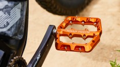 Wolf Tooth Introduces Waveform Aluminum Pedals