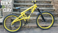 Bike of the Day: 2001 Santa Cruz Bullit Converted to 24″ DH Bike for Kids