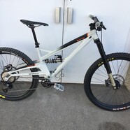 orange-switch-6-2022-46641 14 %281%29.jpg?VersionId=vq6fZ