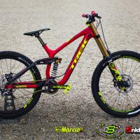 For the new season...
Thanking Cingolani BikeShop, László Németh DESIGNS, DSC (Downhill Suspension Center).I built this Trek session Carbon 650b, it was fun to create stickers in collaboration with NLD and look for a particular built ... Thanks to Cingolani BikeShop and DSC for the excellent preparation of suspensions.

Now all that remains is to R I D E - IT !

Have a Nice Ride!

MarciO