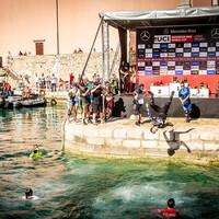 original slideshow photo 1524497772