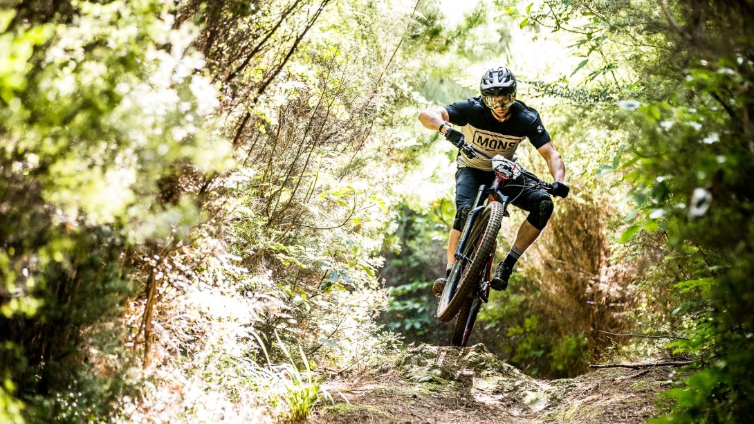 original NZenduro2018 BB AN3X2003 16 9 575661
