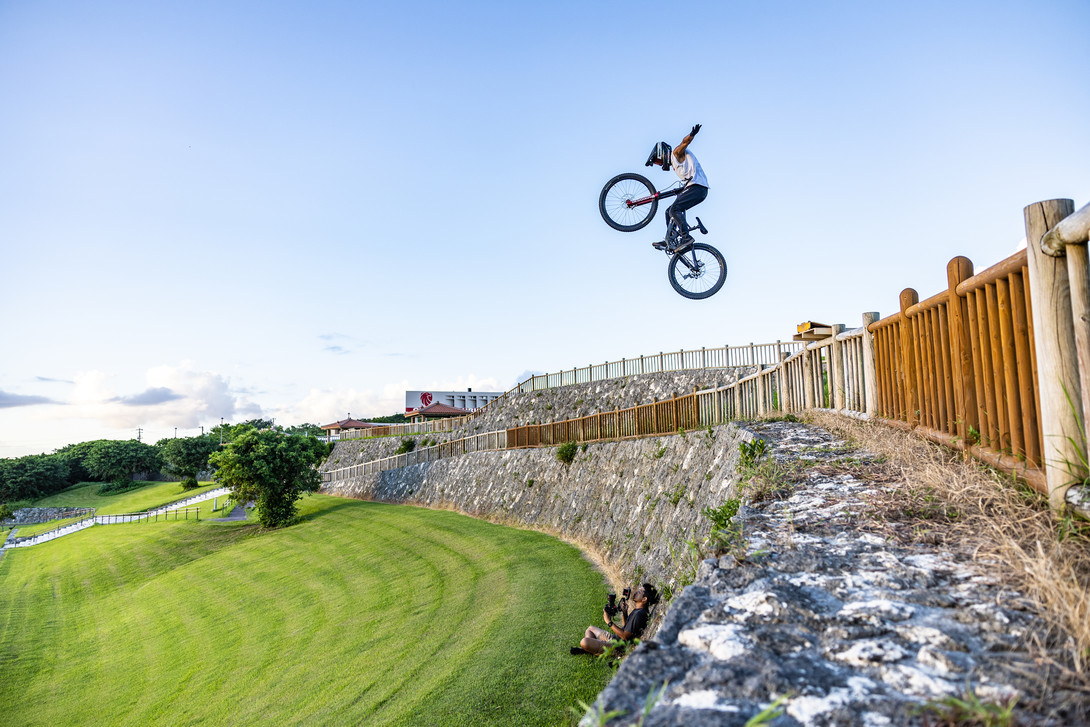 Suicide No Hander by Ayato Kimura (© @satohi.saijo)