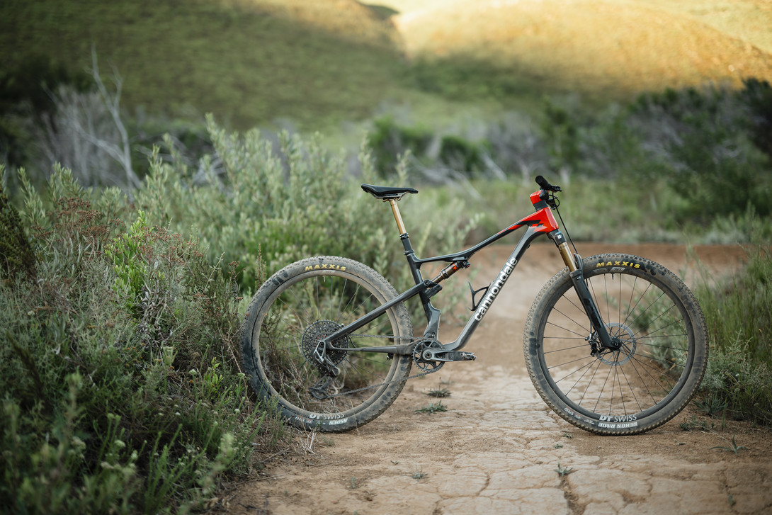 C24 Scalpel NA Lifestyle RZ93862