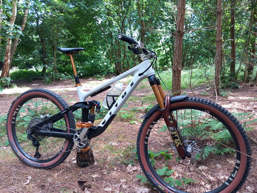 1000007677.jpg?VersionId=au2NY6ra46fv87s