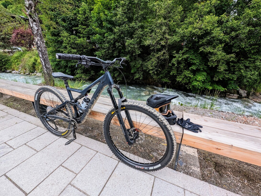 Profile picture for user IntoTheWhite