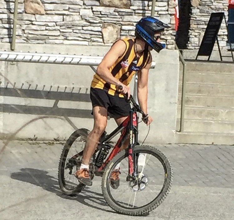 500A9493-7507-4772-854E-D31F60EDF83E.jpeg?VersionId=