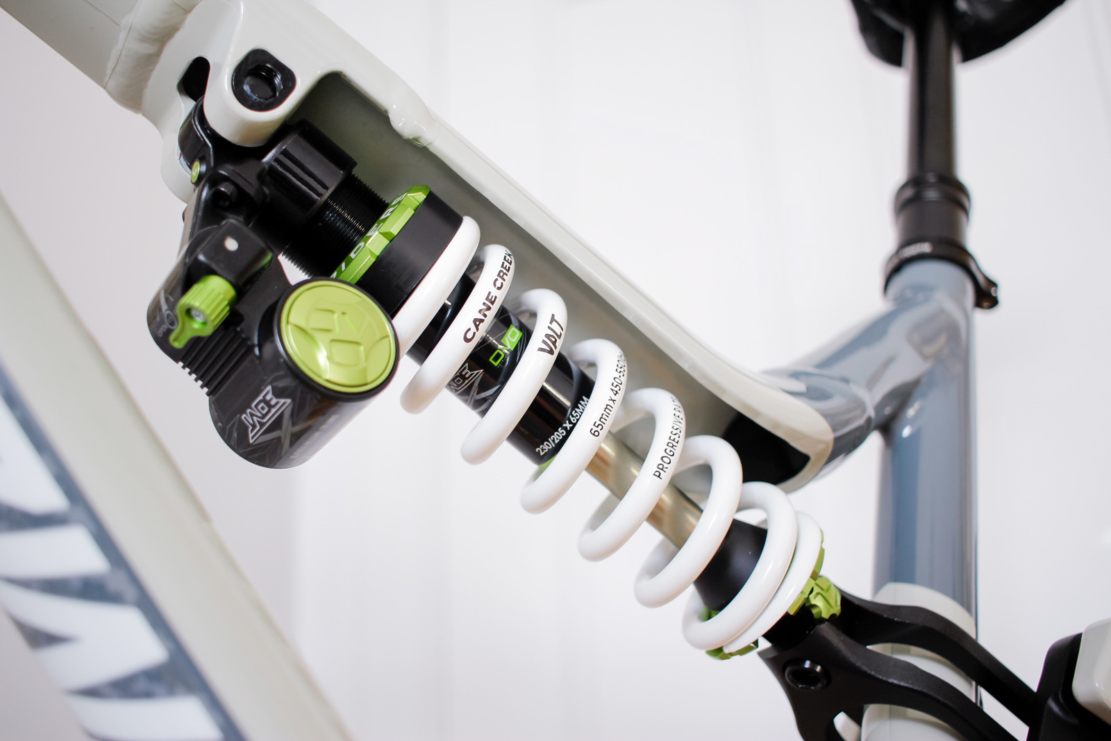 DVO Jade X Rear Shock Reviews, Comparisons, Specs Rear Shocks